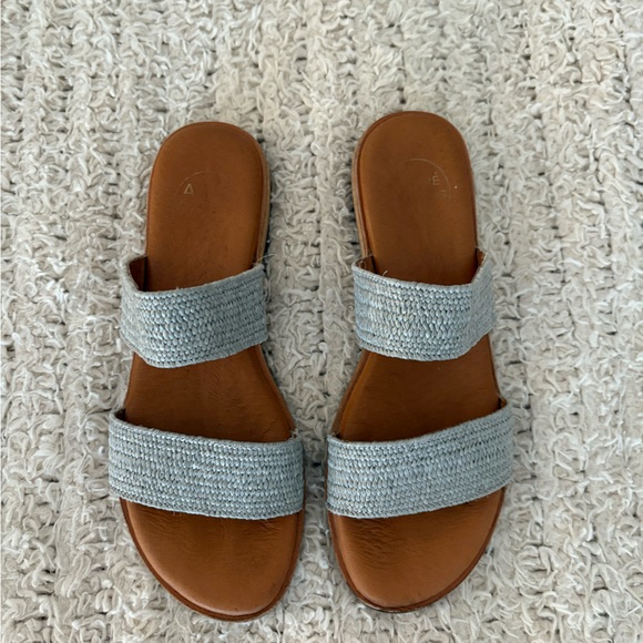 Andre Assous Shoes - Andre Assous Stylish silver Sandals for Women